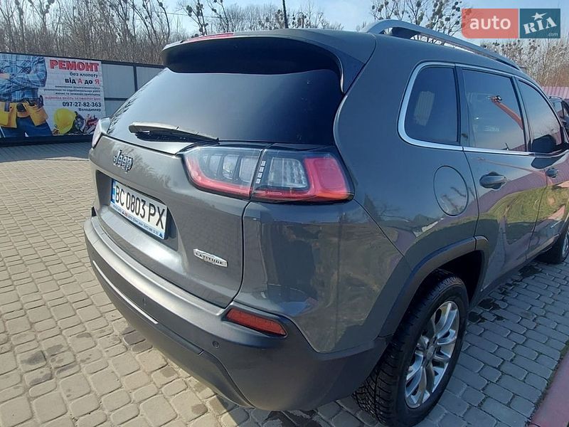 Внедорожник / Кроссовер Jeep Cherokee 2019 в Новом Роздоле