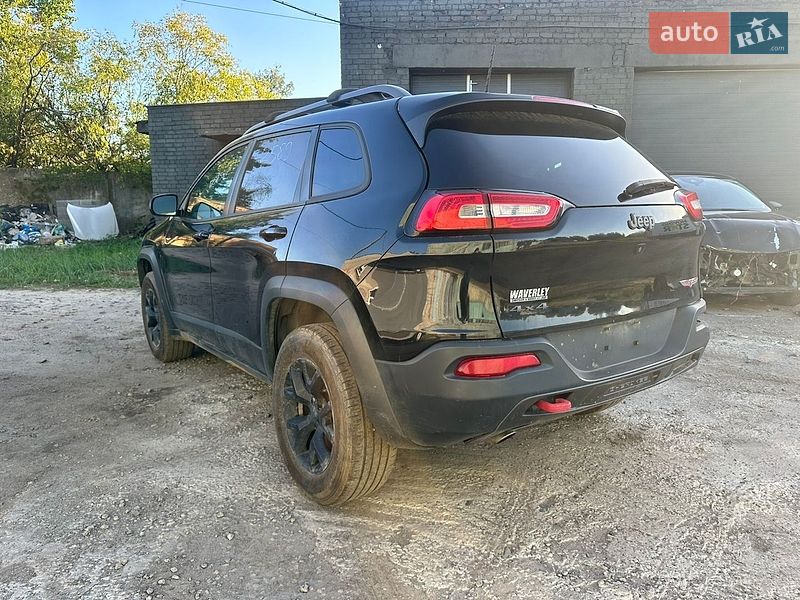 Внедорожник / Кроссовер Jeep Cherokee 2017 в Вараше
