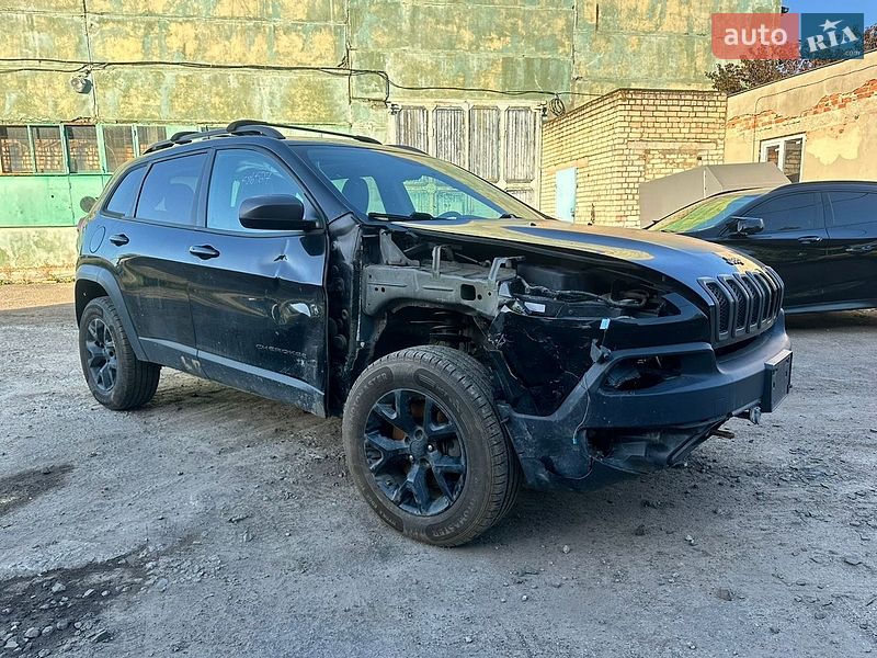 Внедорожник / Кроссовер Jeep Cherokee 2017 в Вараше
