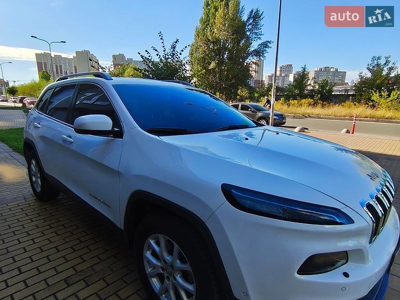 Внедорожник / Кроссовер Jeep Cherokee 2017 в Киеве