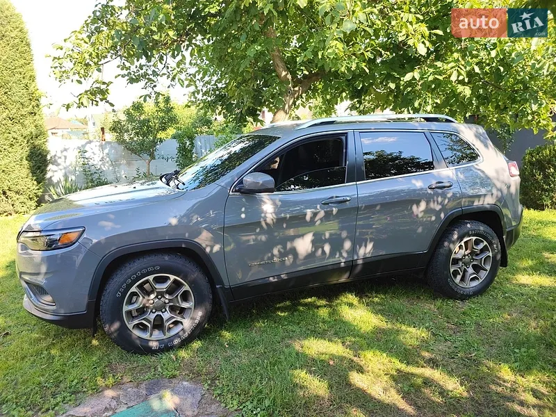 Jeep Cherokee