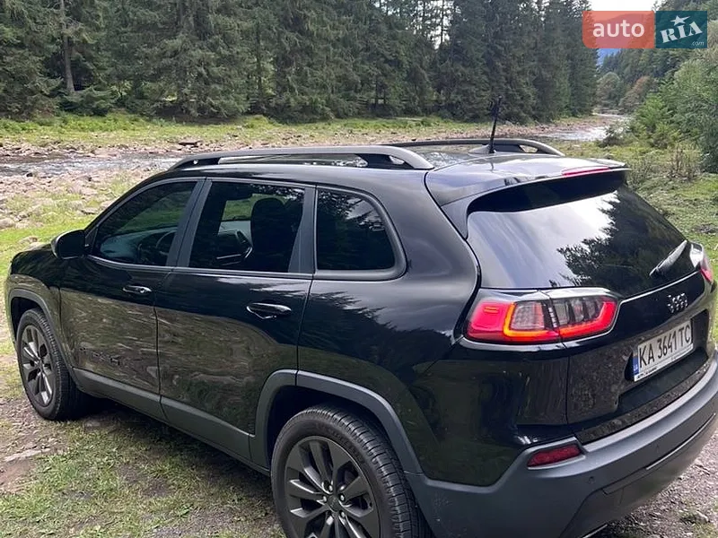 Jeep Cherokee