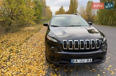 Внедорожник / Кроссовер Jeep Cherokee 2014 в Киеве
