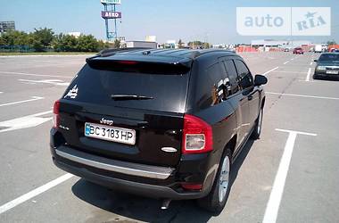 Внедорожник / Кроссовер Jeep Compass 2012 в 
