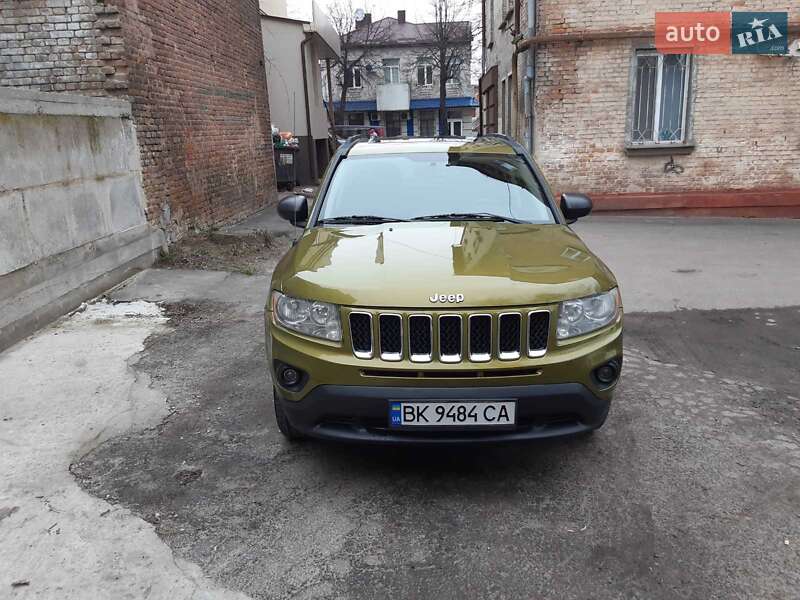 Внедорожник / Кроссовер Jeep Compass 2012 в Ровно