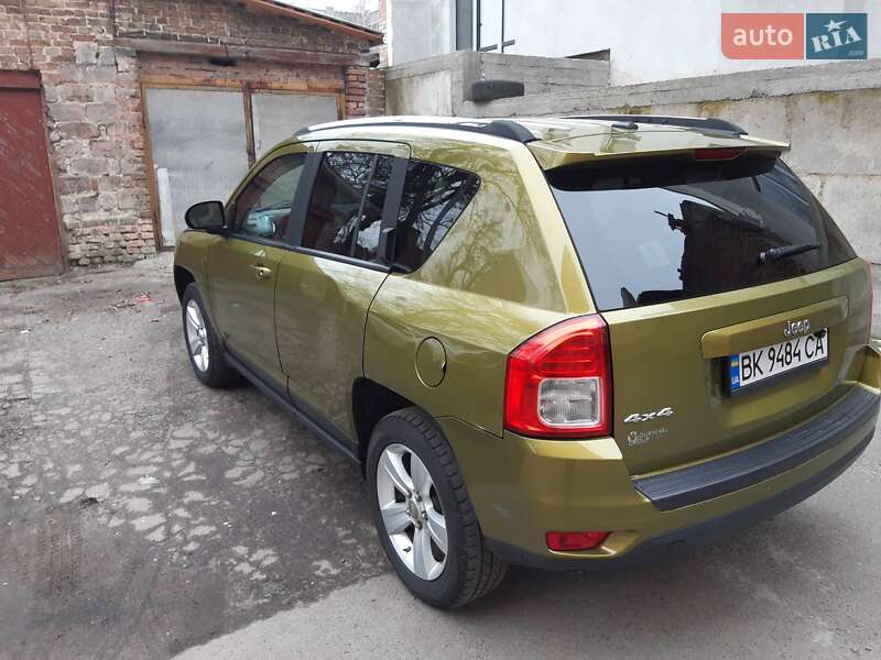 Внедорожник / Кроссовер Jeep Compass 2012 в Ровно