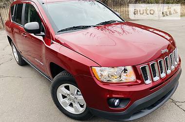 Позашляховик / Кросовер Jeep Compass 2013 в 