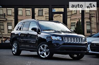 Позашляховик / Кросовер Jeep Compass 2015 в 