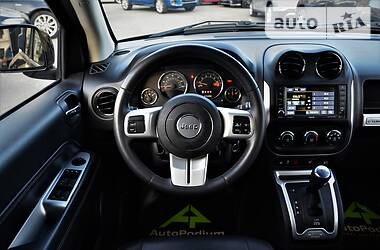 Позашляховик / Кросовер Jeep Compass 2015 в 