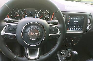 Позашляховик / Кросовер Jeep Compass 2018 в 