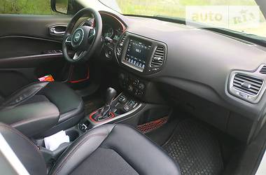 Позашляховик / Кросовер Jeep Compass 2018 в 