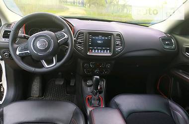 Позашляховик / Кросовер Jeep Compass 2018 в 