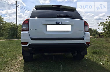 Позашляховик / Кросовер Jeep Compass 2014 в 