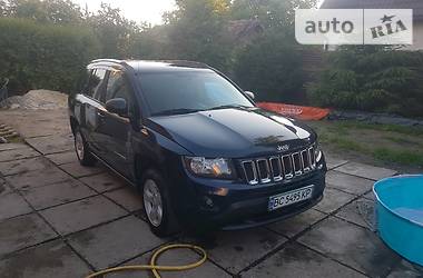 Позашляховик / Кросовер Jeep Compass 2014 в 