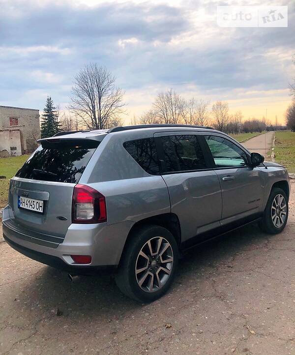 Внедорожник / Кроссовер Jeep Compass 2016 в Покровске