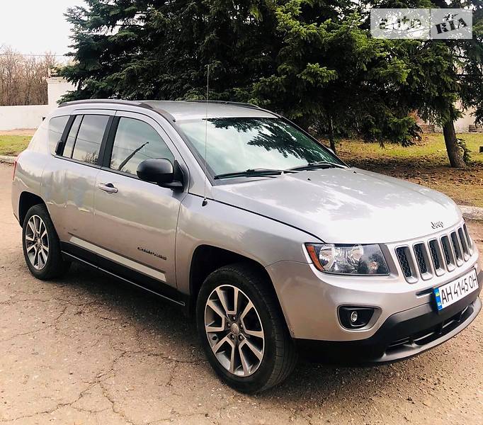 Внедорожник / Кроссовер Jeep Compass 2016 в Покровске