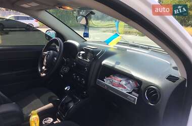 Внедорожник / Кроссовер Jeep Compass 2014 в 