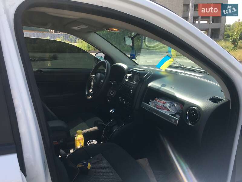 Внедорожник / Кроссовер Jeep Compass 2014 в Тернополе