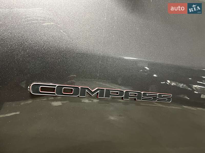 Внедорожник / Кроссовер Jeep Compass 2020 в Киеве