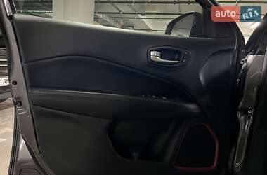 Внедорожник / Кроссовер Jeep Compass 2020 в 