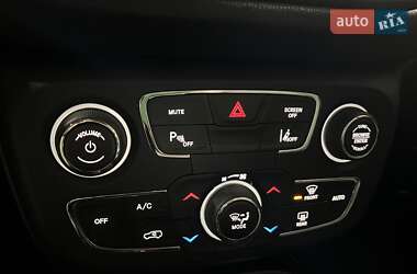 Внедорожник / Кроссовер Jeep Compass 2020 в Киеве