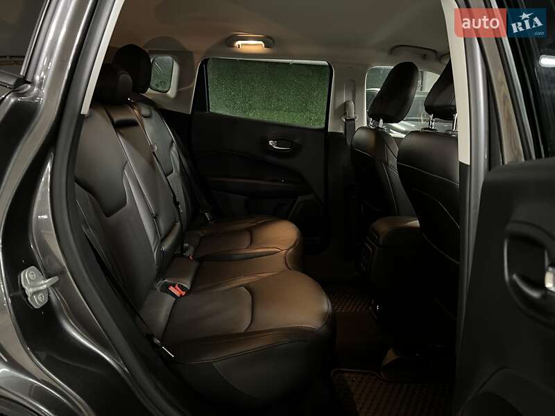 Внедорожник / Кроссовер Jeep Compass 2020 в Киеве