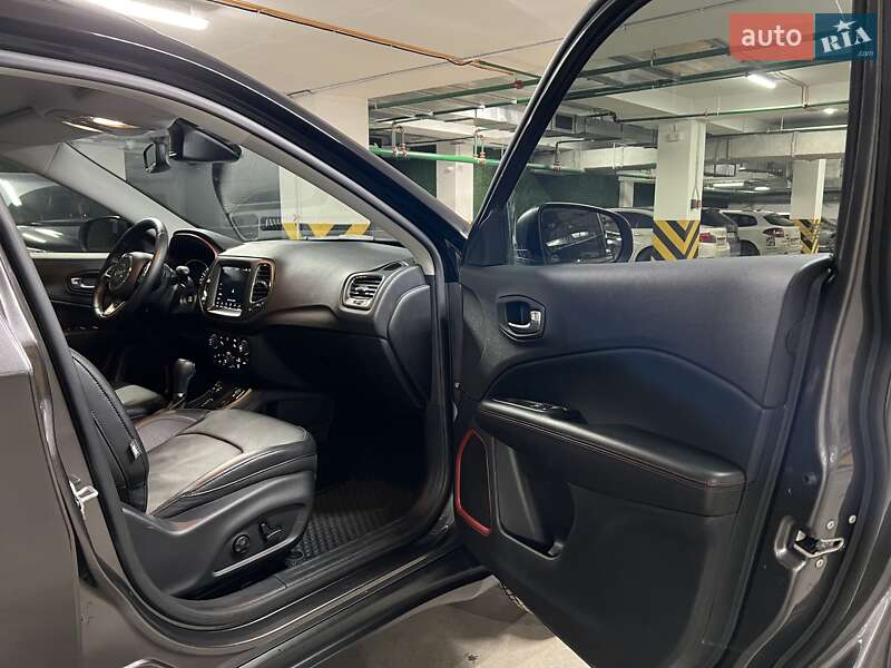 Внедорожник / Кроссовер Jeep Compass 2020 в Киеве