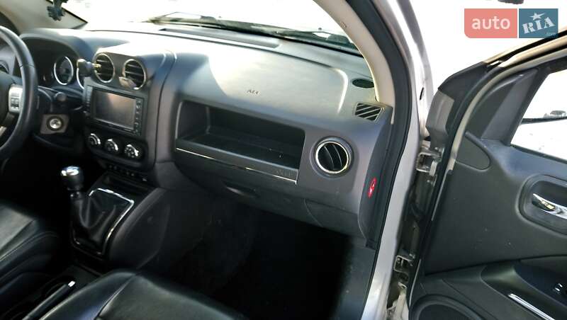 Внедорожник / Кроссовер Jeep Compass 2011 в Светловодске