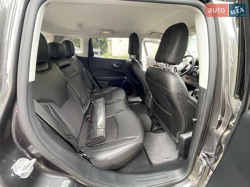 Внедорожник / Кроссовер Jeep Compass 2020 в Ужгороде