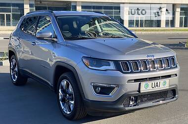 Внедорожник / Кроссовер Jeep Compass 2018 в 