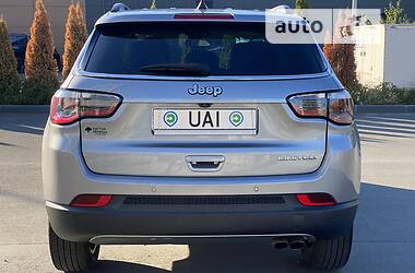 Внедорожник / Кроссовер Jeep Compass 2018 в 