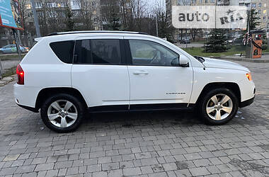 Позашляховик / Кросовер Jeep Compass 2016 в 
