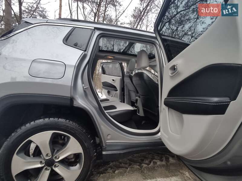 Позашляховик / Кросовер Jeep Compass 2017 в Києві фото 11 Позашляховик / Кросовер Jeep Compass 2017 в Києві