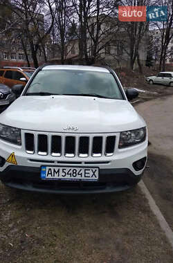 Внедорожник / Кроссовер Jeep Compass 2014 в 