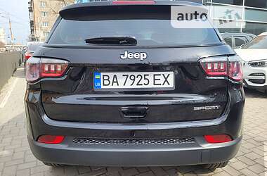 Позашляховик / Кросовер Jeep Compass 2018 в 