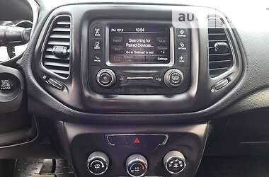 Позашляховик / Кросовер Jeep Compass 2018 в 