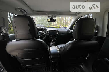 Внедорожник / Кроссовер Jeep Compass 2017 в 