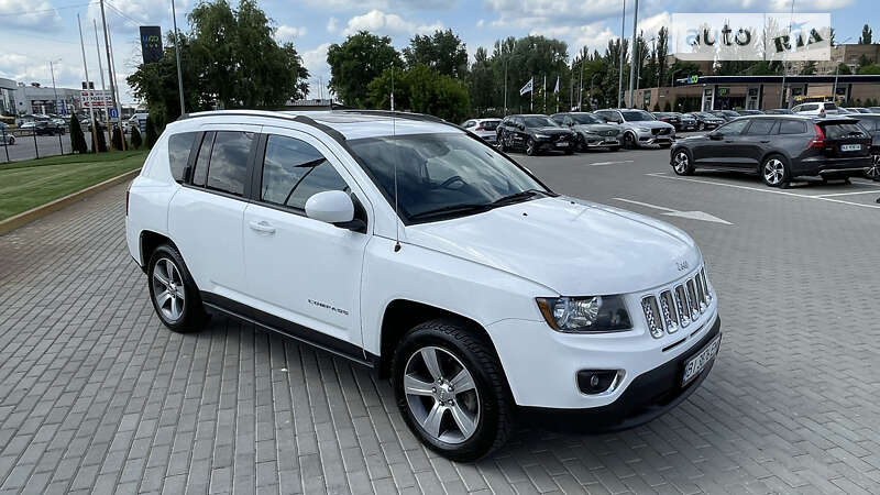 Внедорожник / Кроссовер Jeep Compass 2016 в 