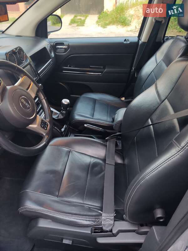 Позашляховик / Кросовер Jeep Compass 2011 в Смілі фото 2 Позашляховик / Кросовер Jeep Compass 2011 в Смілі