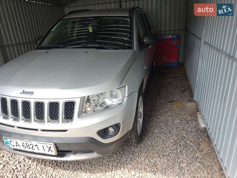 Позашляховик / Кросовер Jeep Compass 2011 в Смілі фото 13 Позашляховик / Кросовер Jeep Compass 2011 в Смілі