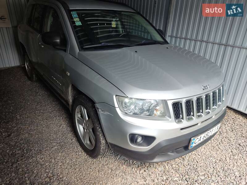Позашляховик / Кросовер Jeep Compass 2011 в Смілі фото 14 Позашляховик / Кросовер Jeep Compass 2011 в Смілі