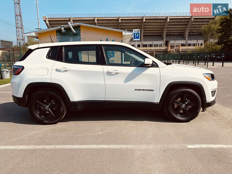 Внедорожник / Кроссовер Jeep Compass 2017 в Ивано-Франковске фото 10 Внедорожник / Кроссовер Jeep Compass 2017 в Ивано-Франковске