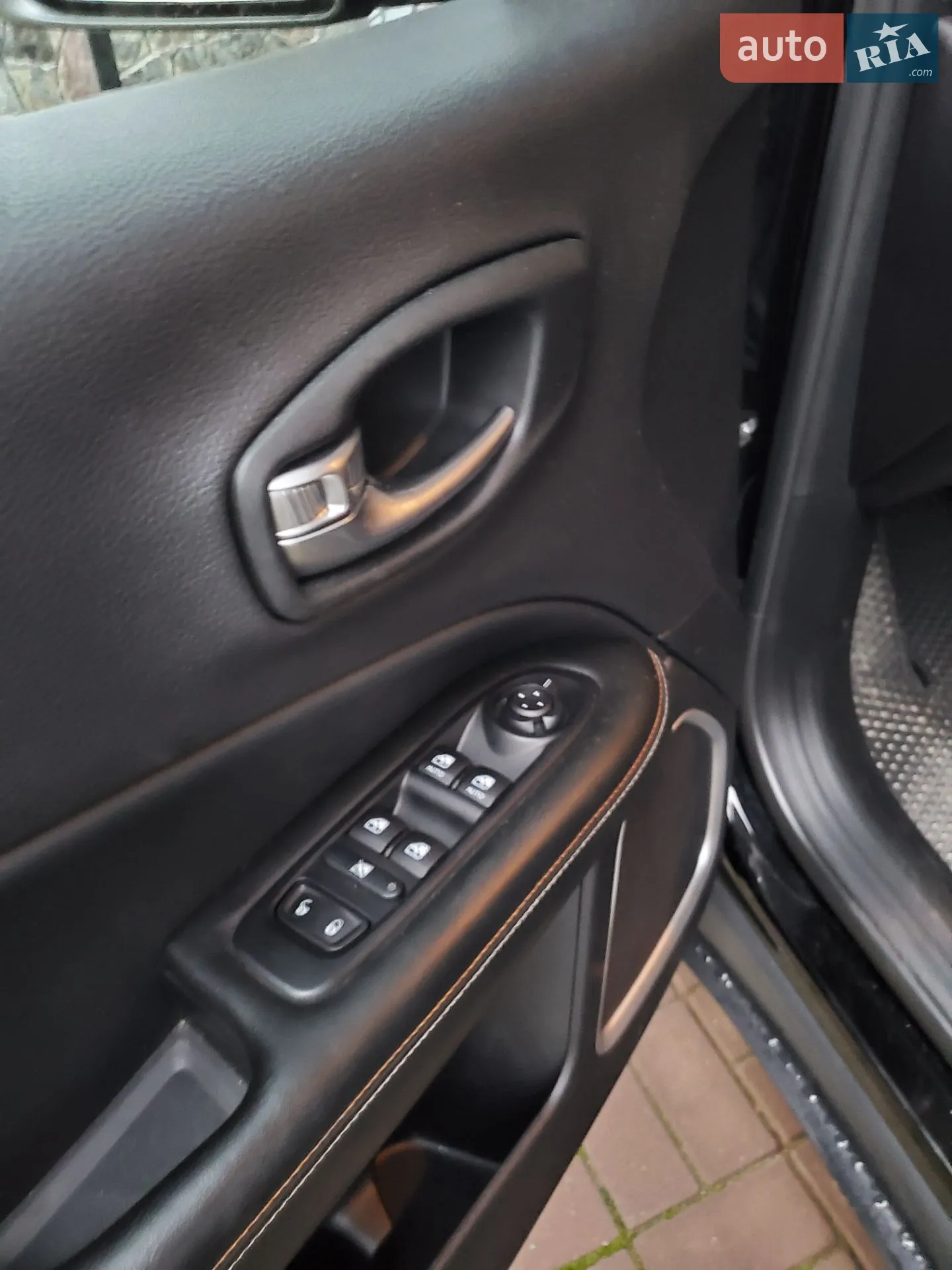 2020 Jeep Compass - мініатюра 11