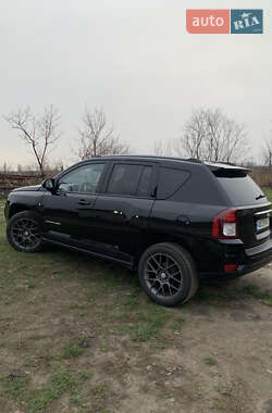 Внедорожник / Кроссовер Jeep Compass 2016 в 
