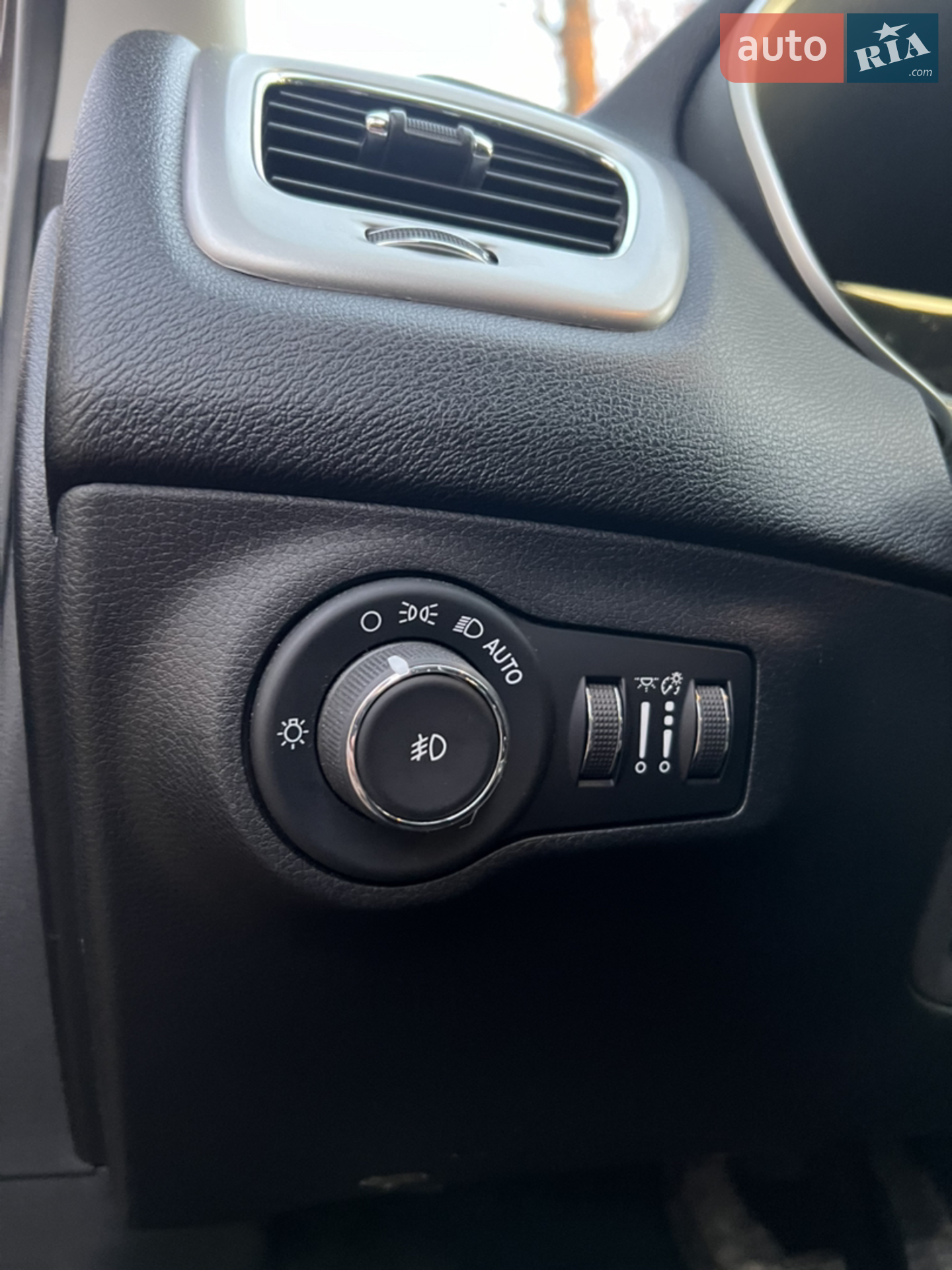 2018 Jeep Compass - мініатюра 36