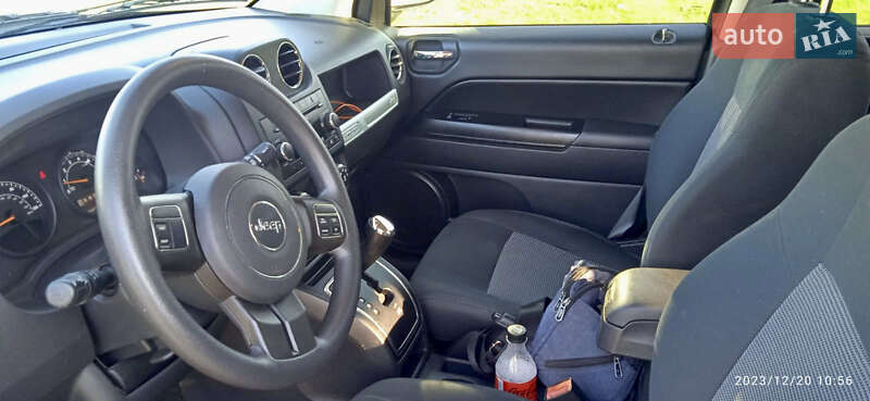 Позашляховик / Кросовер Jeep Compass 2013 в Южному