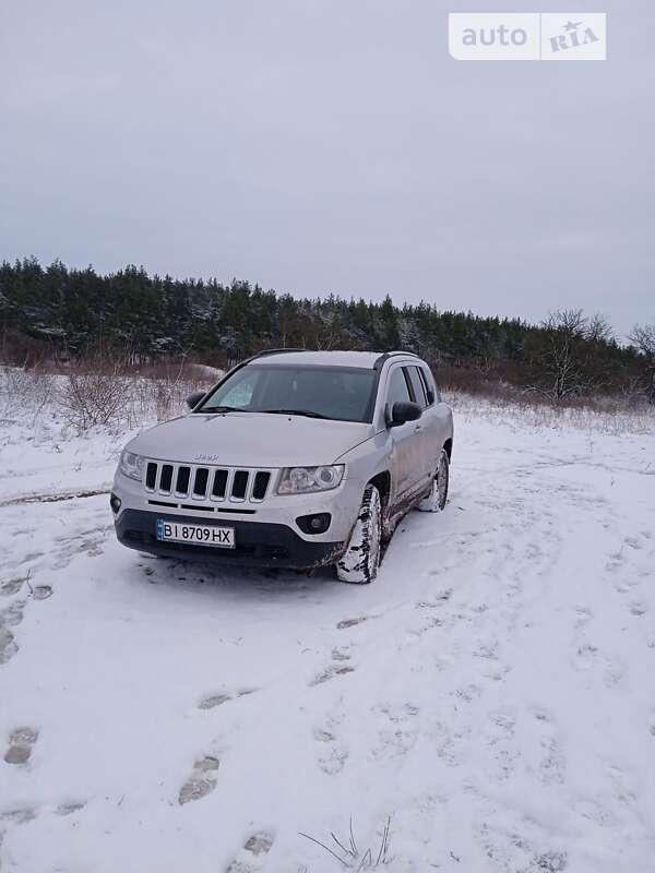 Jeep Compass, photos from the listing