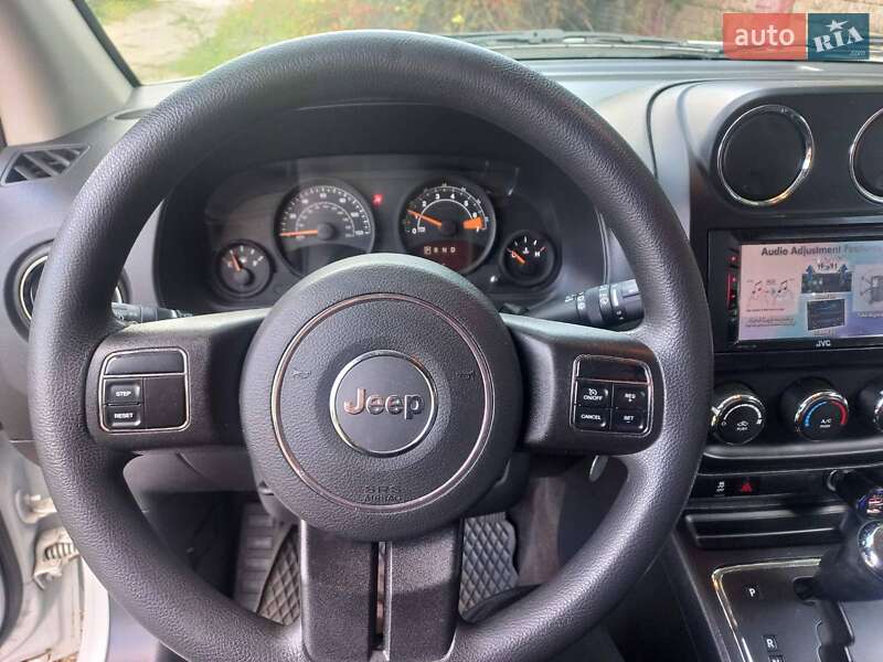 Позашляховик / Кросовер Jeep Compass 2014 в Запоріжжі фото 2 Позашляховик / Кросовер Jeep Compass 2014 в Запоріжжі