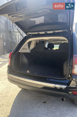 Внедорожник / Кроссовер Jeep Compass 2013 в Хмельнике