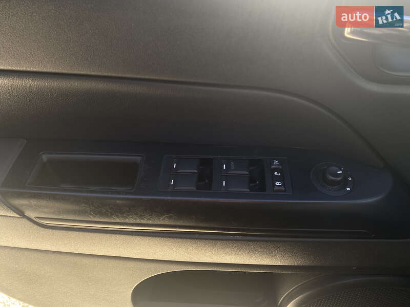Внедорожник / Кроссовер Jeep Compass 2013 в Хмельнике